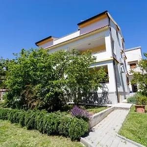 apartments-hana-baska-krk.primorje-gorskikotar.com/